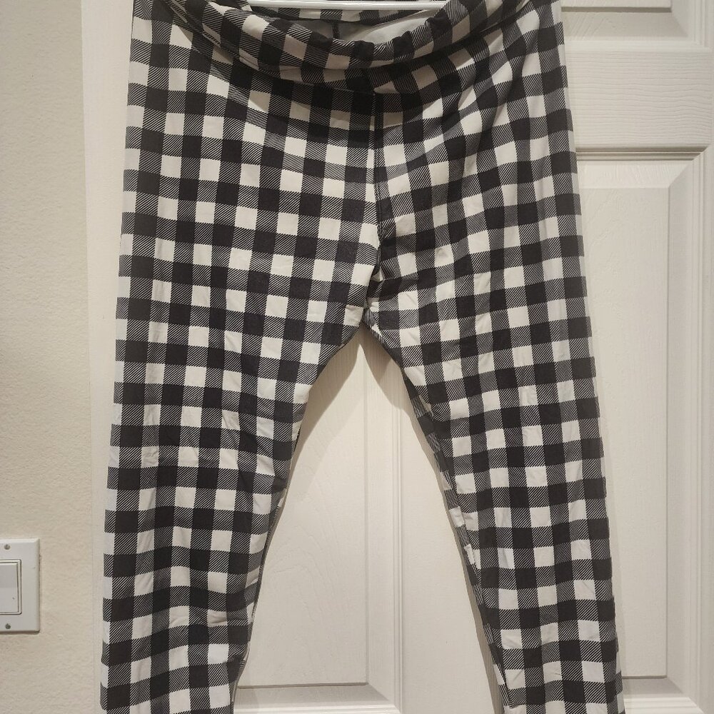 Black and White Plaid stretch silky feel leggings size XL